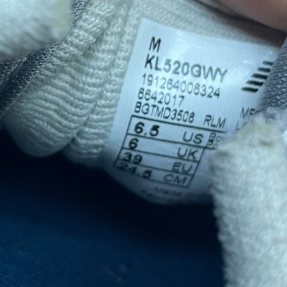 NWOT New Balance 520 Pack Sneakers - Picture 5 of 5